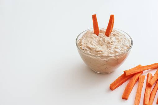 Hummus with veggies sticks